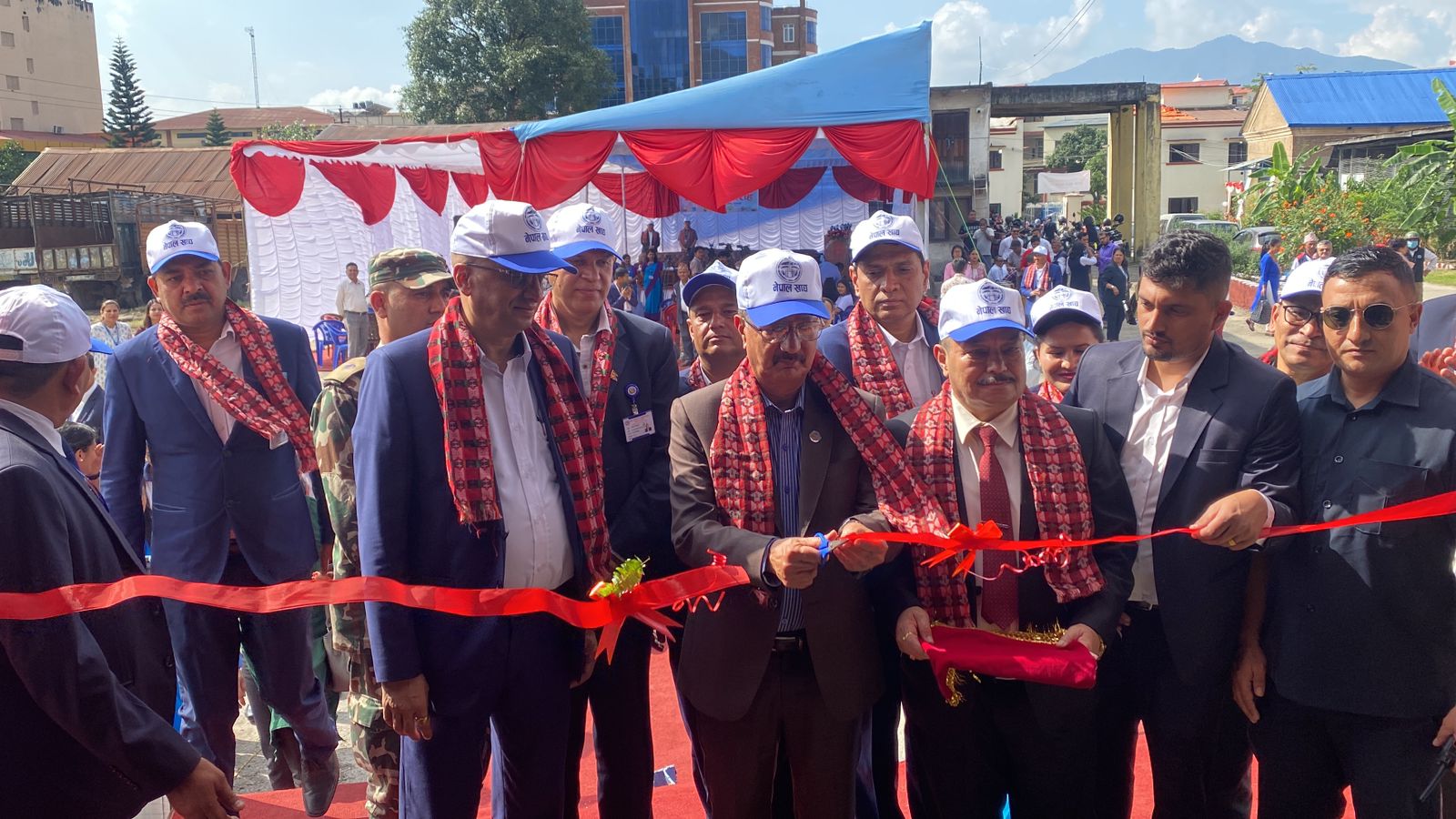 आजदेखि सञ्चालनमा आयो चाडपर्व लक्षित सहुलियत पसल (तस्वीरहरू)