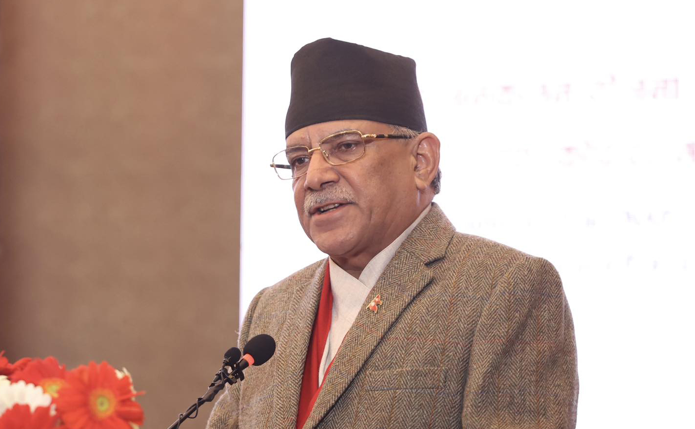 अर्थतन्त्र सुधारमा अझै मेहनत गर्नुपर्ने परिस्थिति छ: प्रधानमन्त्री प्रचण्ड