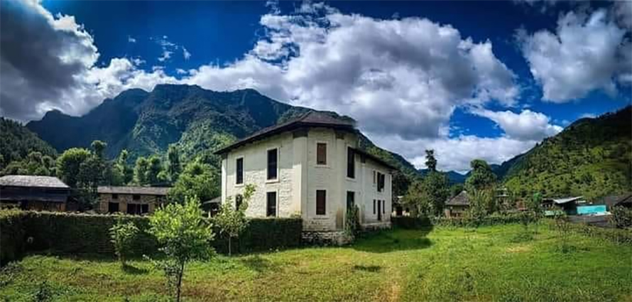 पुरानै स्वरुपमा फर्कियो ९१ वर्ष पुरानो गलकोट दरबार