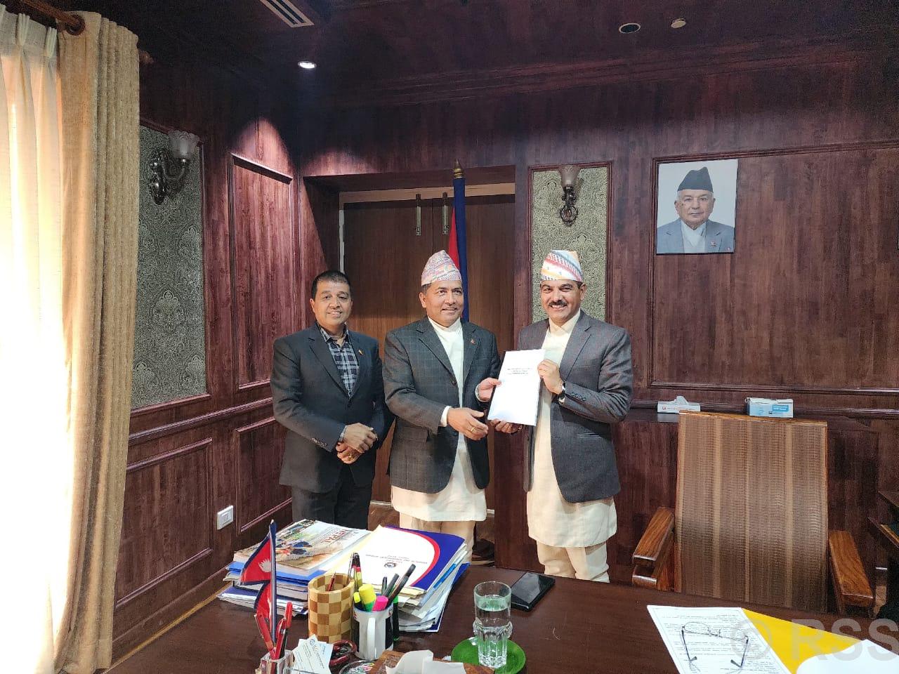 लगानी सम्मेलन अघि एक दर्जन कानुन संशोधन गर्न सुझाव