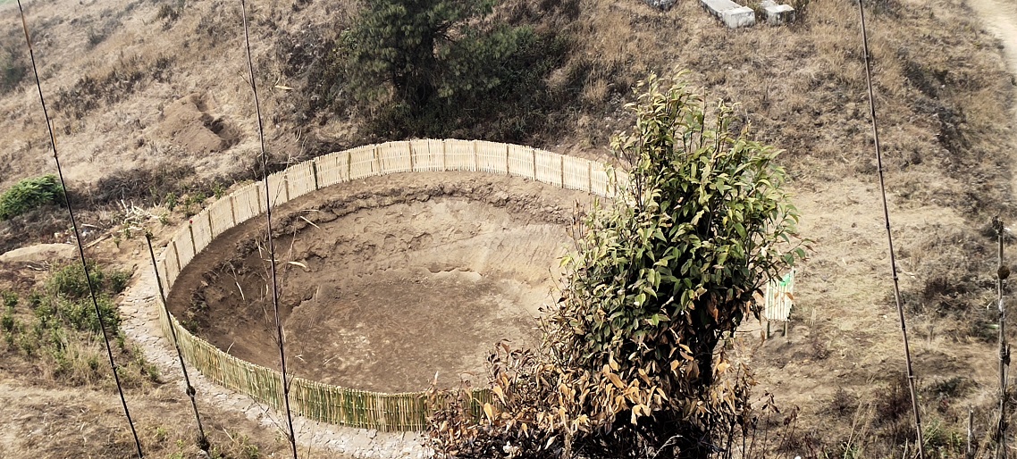 धनकुटामा सुकेका खानेपानीका मुहान फिर्ता ल्याउन ५८ वटा रिचार्ज पोखरी निर्माण