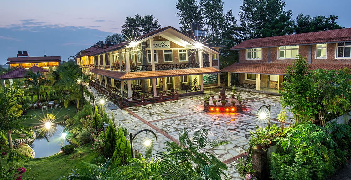 ‘भ्यालेन्टाइन डे’को अवसरमा सौराहाका होटल भरिभराउ