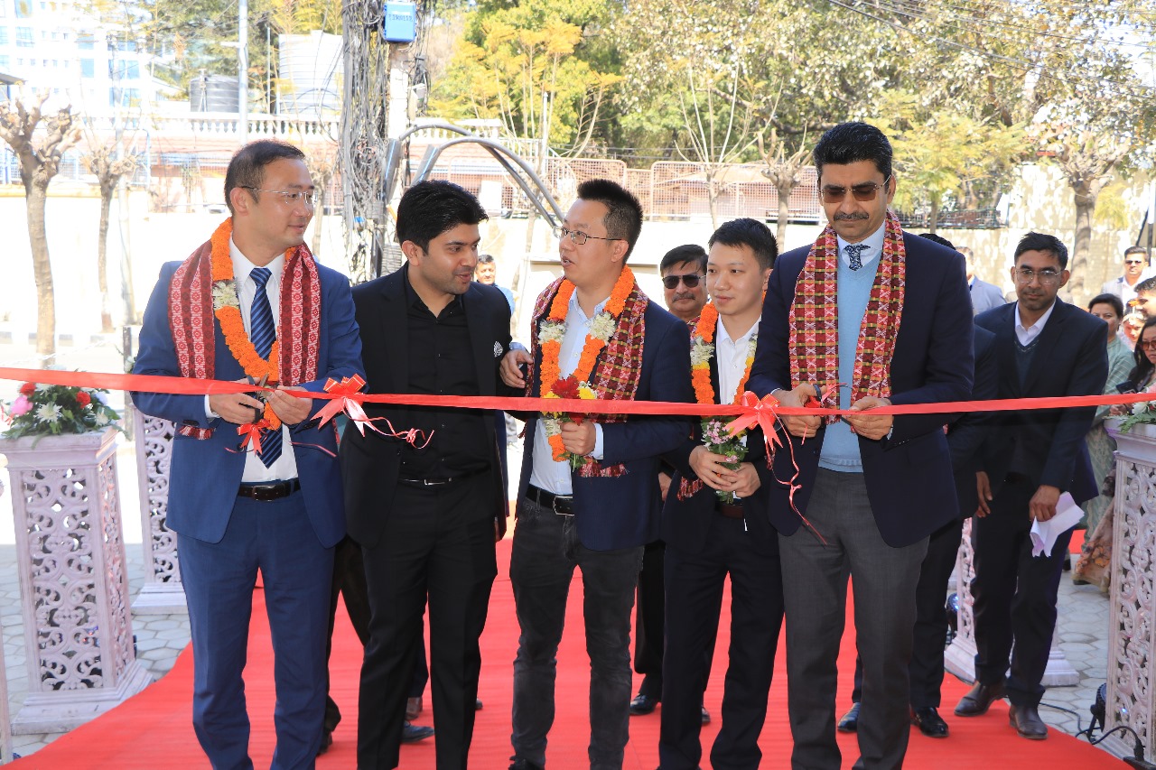 सेरेस ईभीको नयाँ ‘स्टेट अफ द आर्ट’ शोरुम नक्सालमा