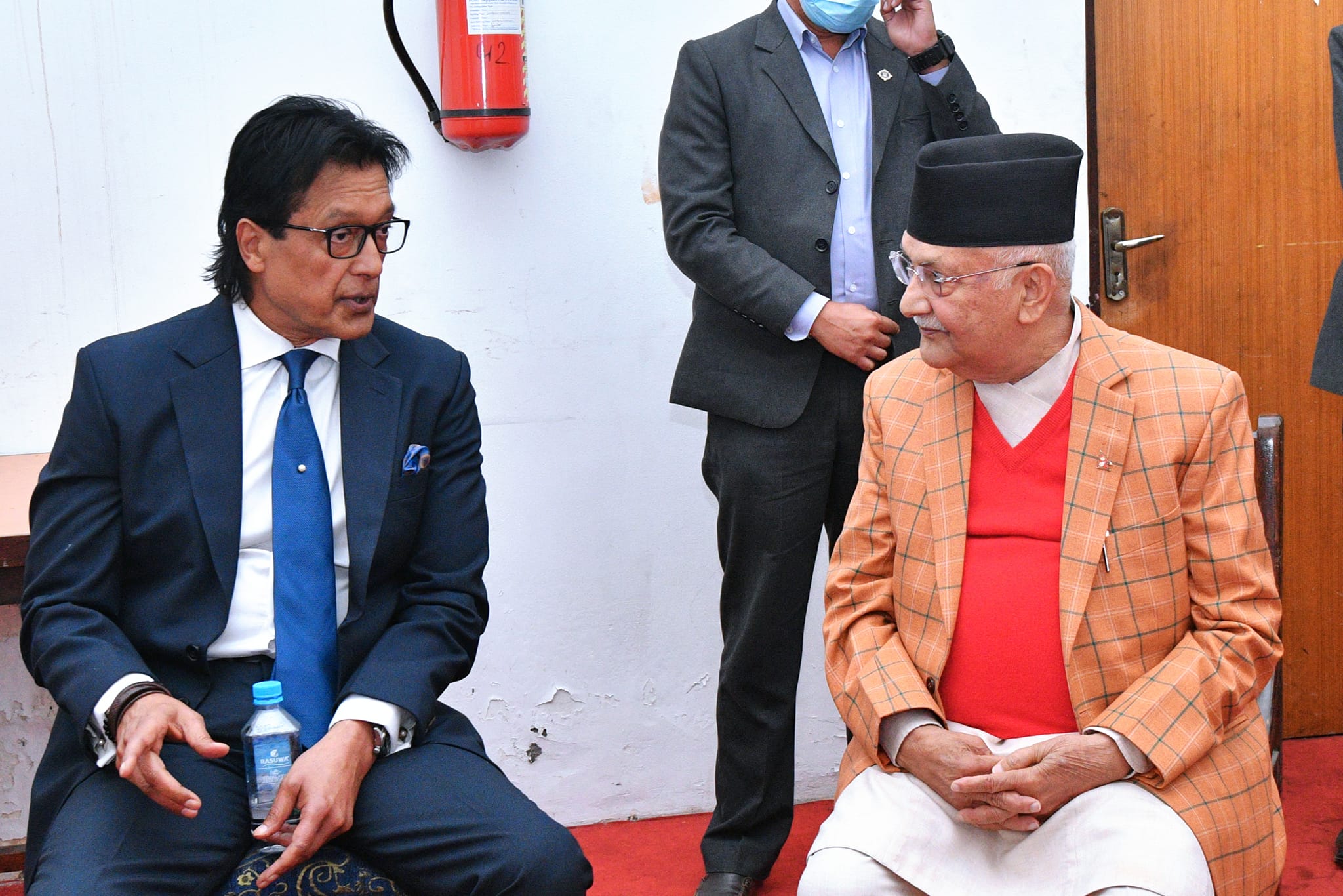 युवामा देशभित्रै बसेर केही गर्नुपर्छ भन्ने भावना जगाउनुपर्छ : केपी ओली