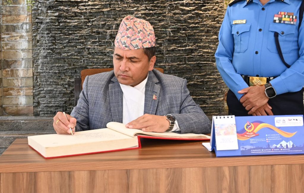 भिजिट भिसामा पठाउने समूहलाई राजनीतिक संरक्षण छः गृहसचिव