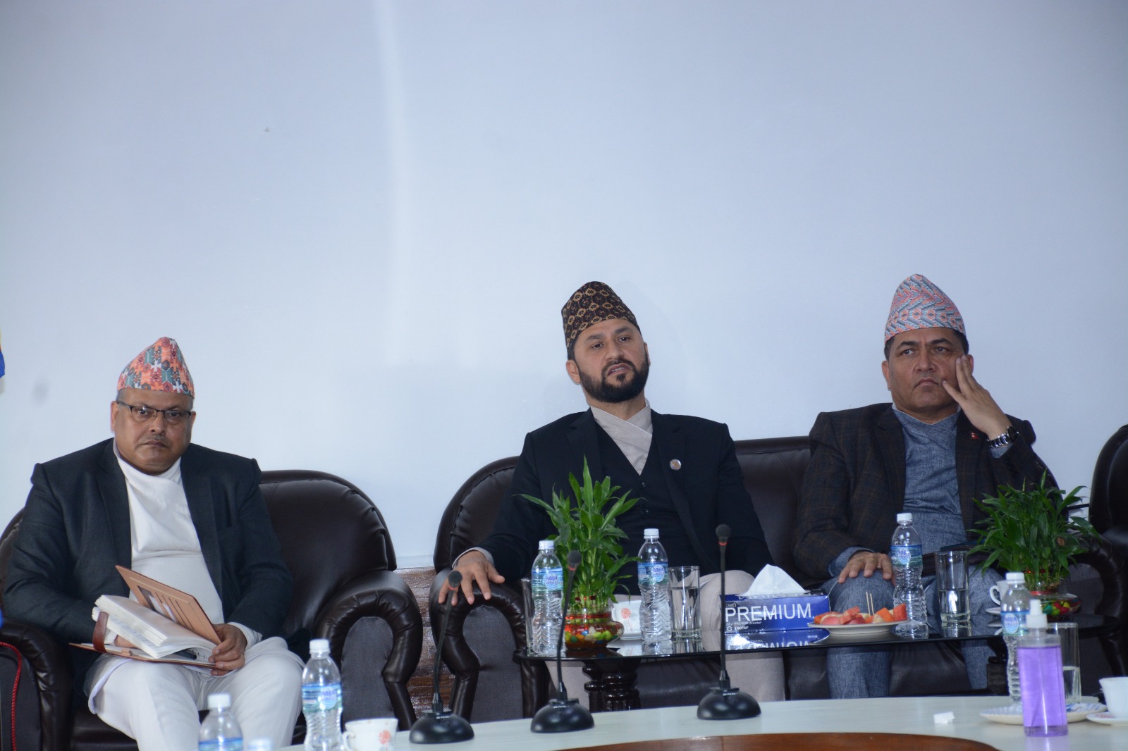 अध्यागमन विभाग पुगेर रविले भने– म निर्देशन होइन सहकार्यमा विश्वास गर्छु