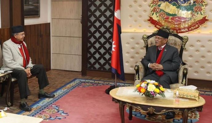 प्रधानमन्त्री र पूर्वप्रधानमन्त्री खनालबीच भेटवार्ता