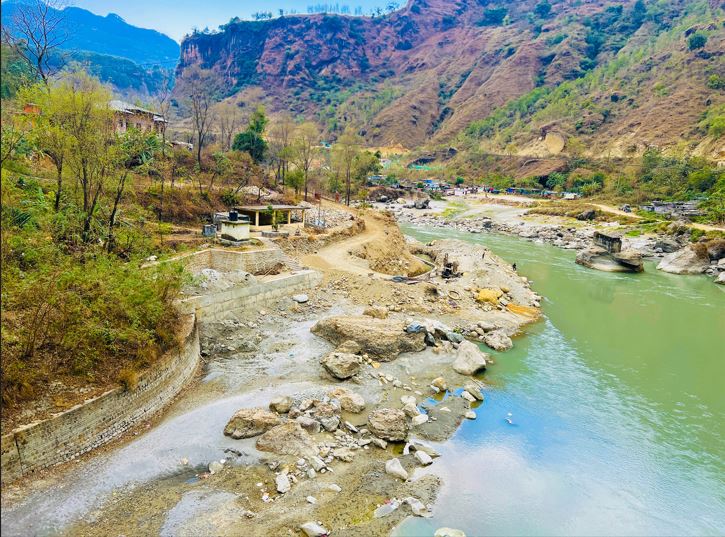 बागलुङका २५ स्थानमा तटबन्ध गरिँदै