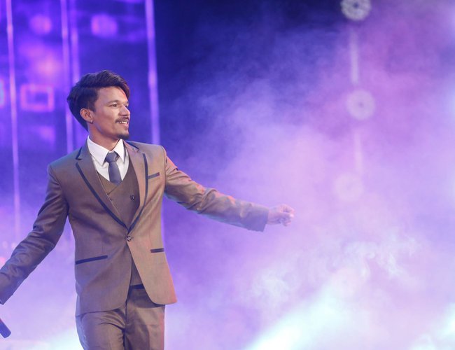 गायक रवि ओडविरुद्ध पक्राउ पुर्जी जारी