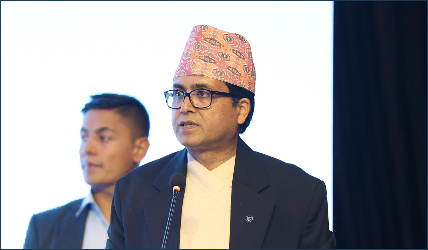 प्रधानमन्त्रीकै अगाडि सीएनआईका अध्यक्षले सोधे– उद्योगहरूमा १६ घण्टासम्म लोडसेडिङ गर्ने कस्तो नीति हो ?