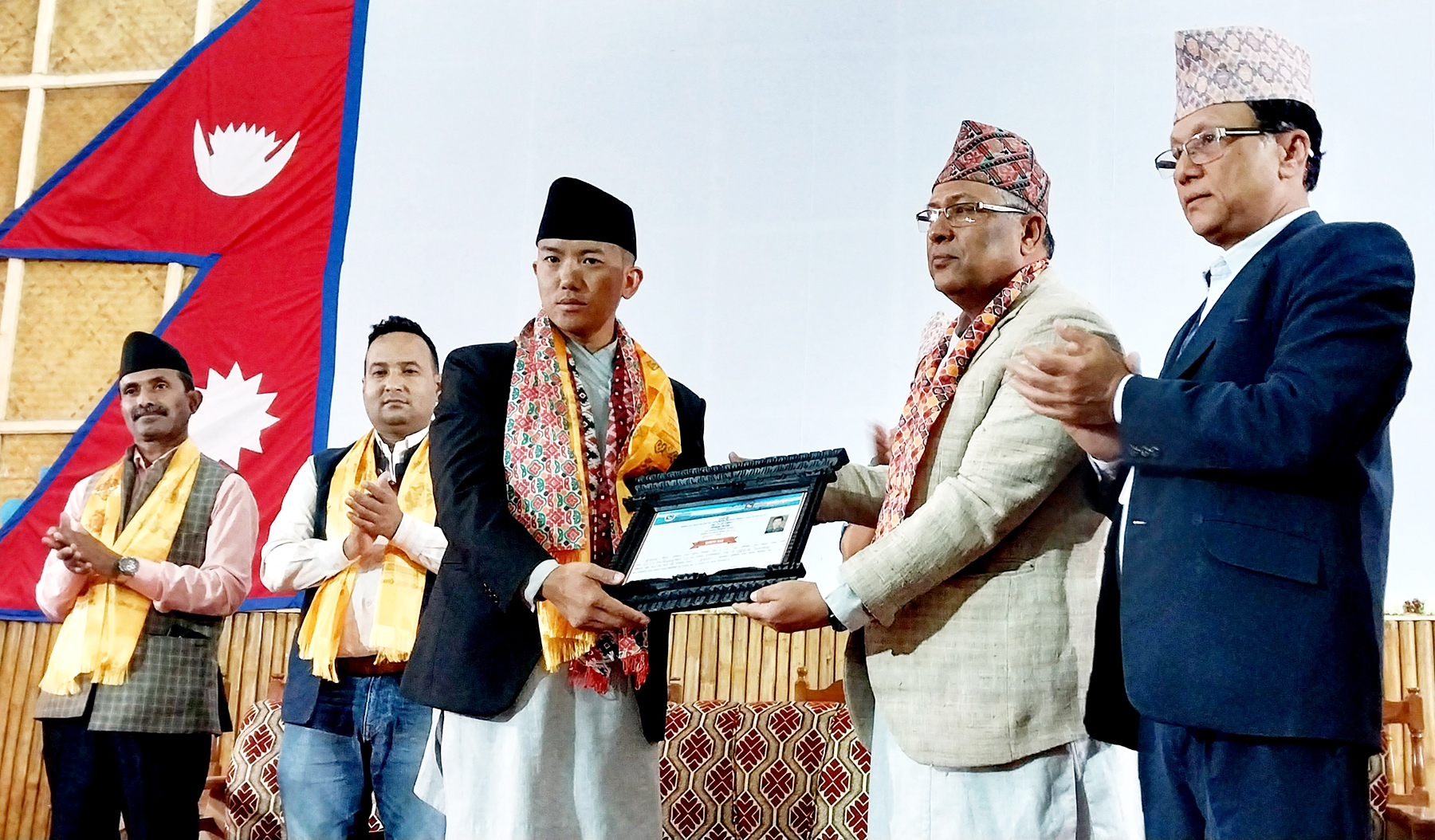 इलामेली जनतासँग सुहाङको प्रतिबद्धता : तपाईँहरूको शीर कहिल्यै पनि झुक्न दिने छैन