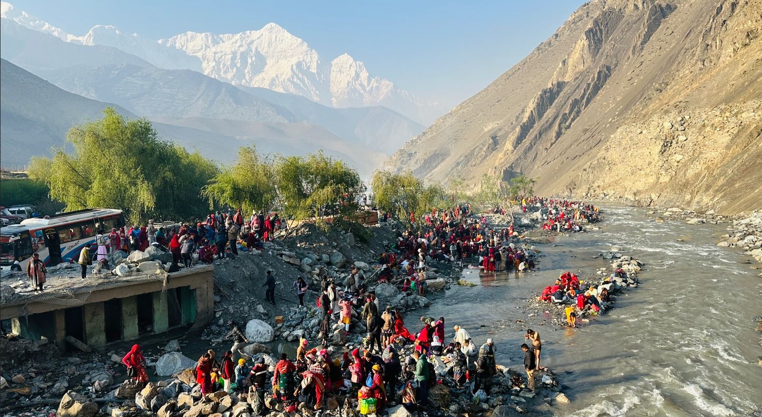 कागबेनी र मुक्तिनाथ मन्दिरमा भक्तजनको घुइँचो