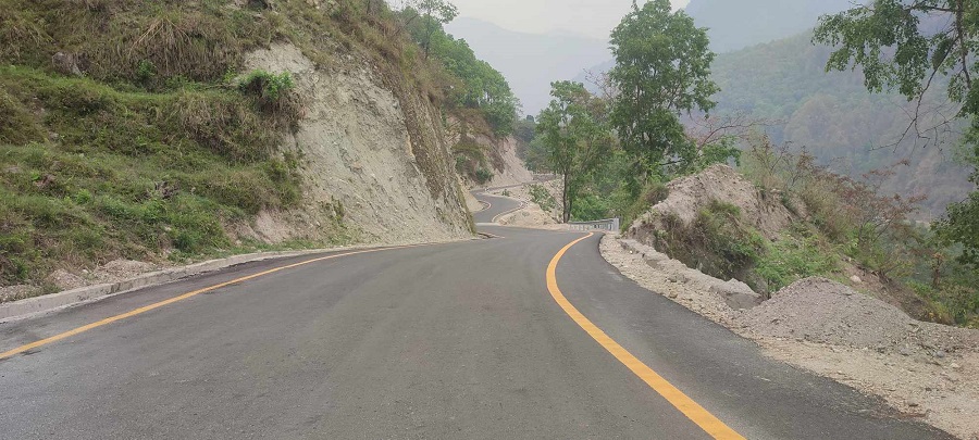 बेँसीसहर–खुदी सडक कालोपत्र सम्पन्न