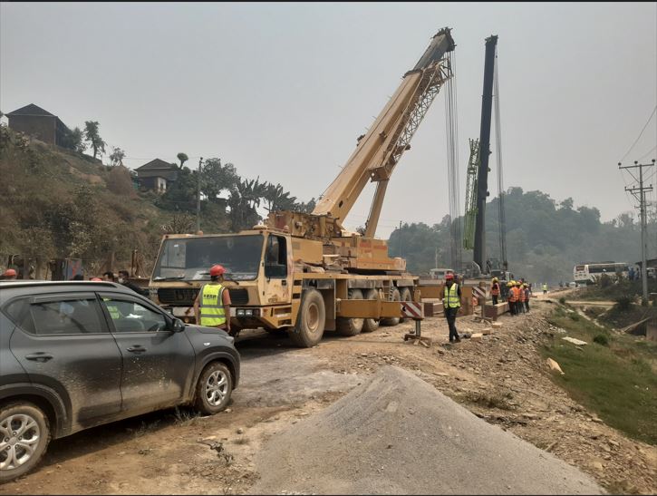 मुग्लिन–पोखरा सडकका चार ठाउँमा ‘प्रिकाष्ट’ प्रविधि प्रयोग गरेर पुल बनाइँदै