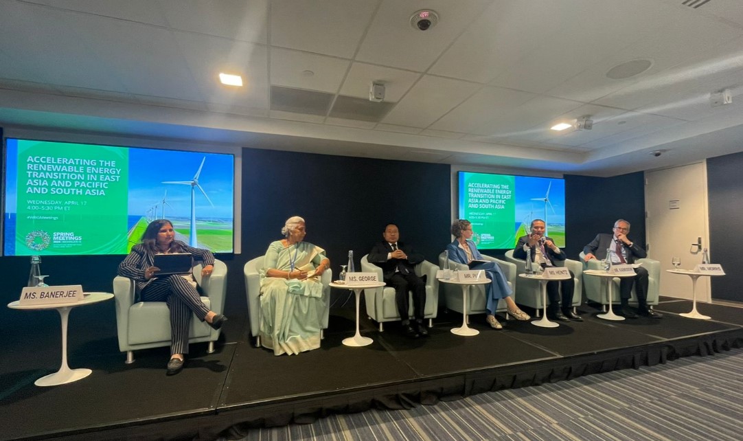 दक्षिण एसियामै स्वच्छ ऊर्जाका लागि नेपालको भूमिका महत्वपूर्ण छः अर्थमन्त्री