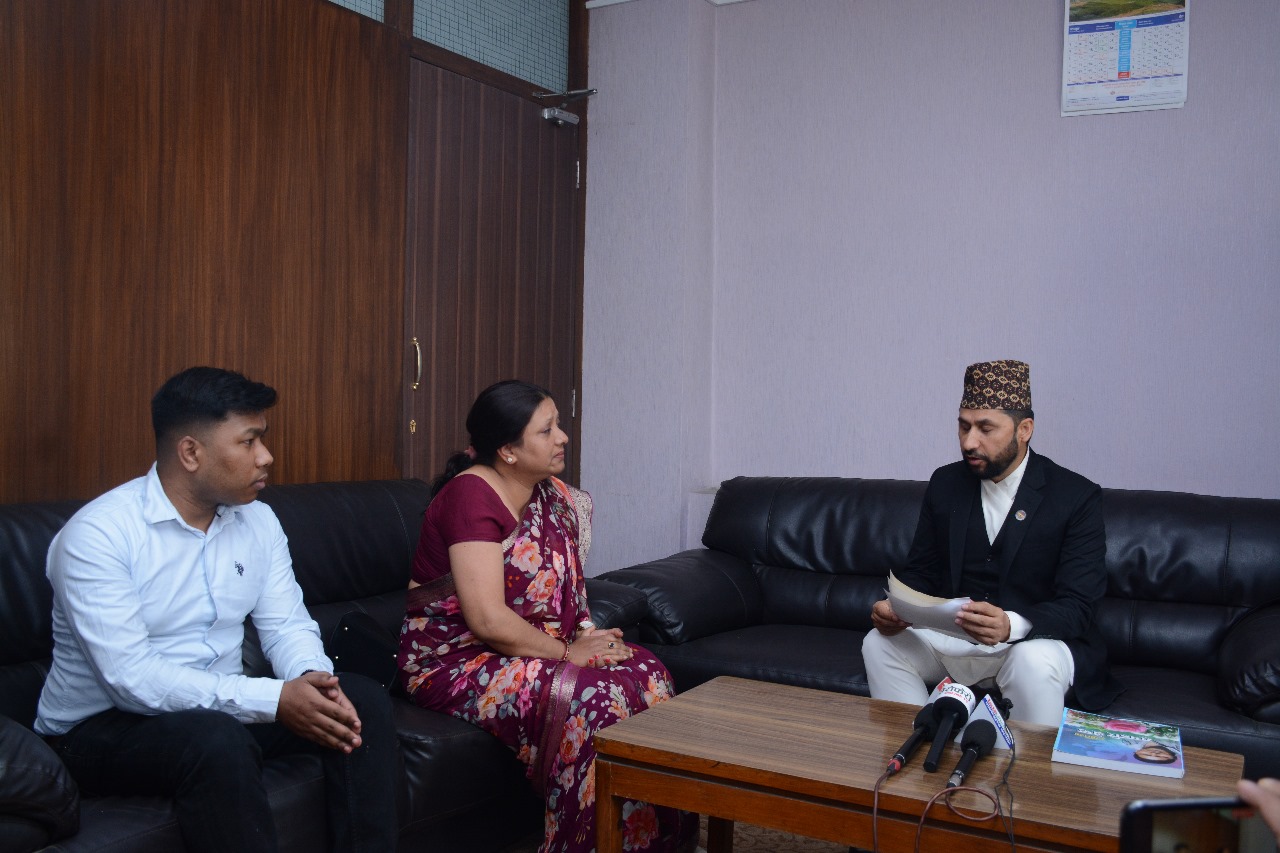 रामहरि श्रेष्ठ प्रकरणमा अनुसन्धान प्रभावित नहुने गृहमन्त्री लामिछानेको आश्वासन