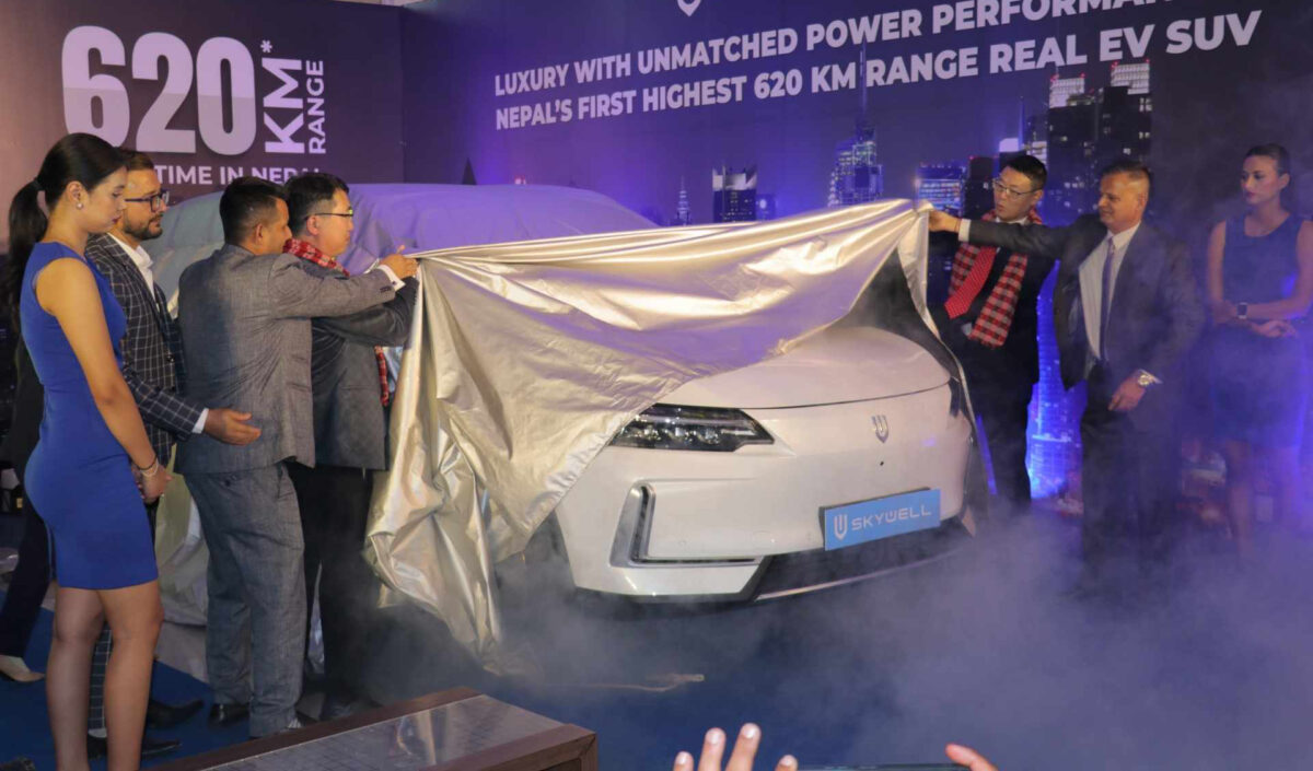 नेपालमै पहिलो पटक भित्रियो ६२० किमी रेन्ज दिने ईभी कार