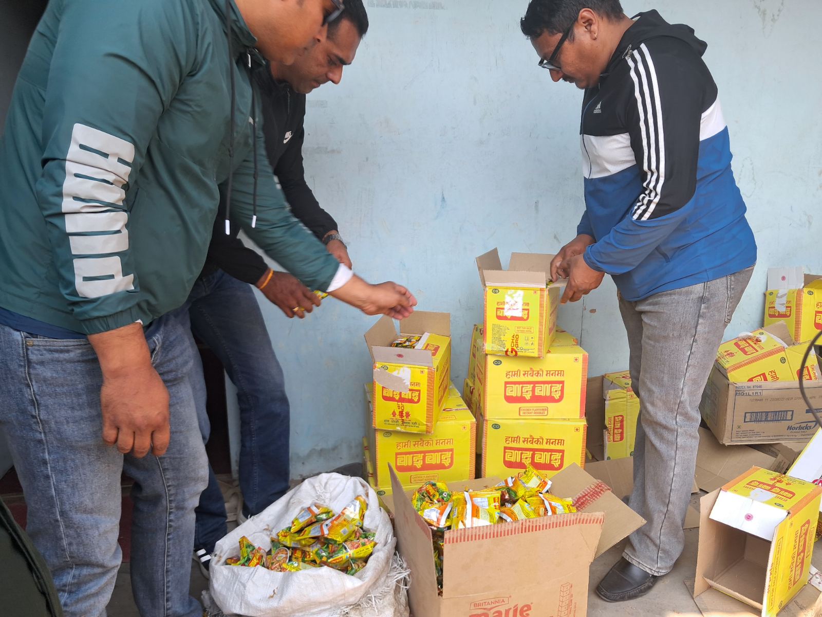 निम्न गुणस्तर चाउचाउ बिक्री गर्ने चौधरी ग्रुपलाई महानगरले तिरायो २ लाख जरिवाना
