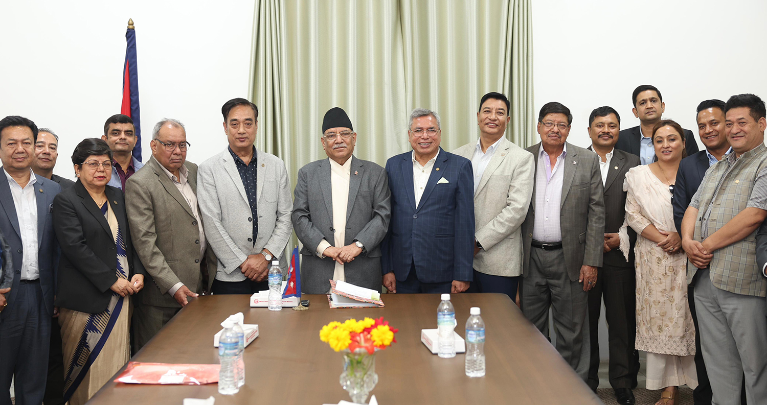 चेम्बरले प्रधानमन्त्रीलाई भन्यो– हाम्रो सम्पत्ति ५०% घटिसक्यो, आर्थिक अवस्था सुधार्ने योजना ल्याउनुस्