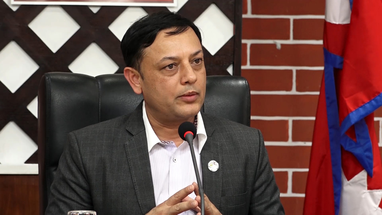 रास्वपाको कार्यवाहक सभापतिको जिम्मेवारीमा डिपी अर्याल