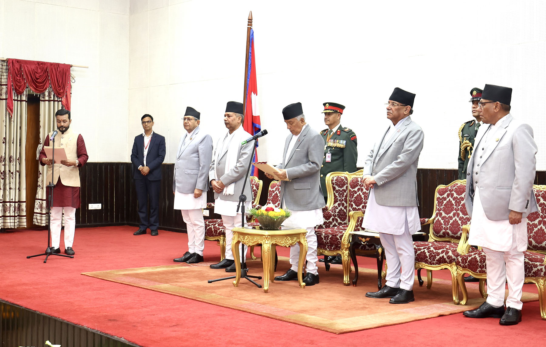 प्रचण्डले गरे सरकार विस्तार, जसपाका मन्त्री र राज्यमन्त्रीले लिए शपथ