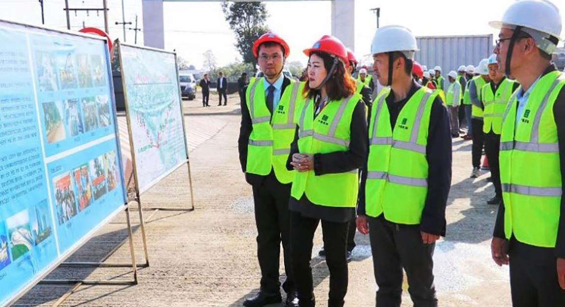 विकास साझेदारीका परियोजना र स्वदेशी उद्योगमा काम गर्ने विदेशी घटे