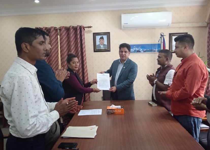 युवा पलायन रोक्न उद्यमशिलता जरुरी : मन्त्री भण्डारी