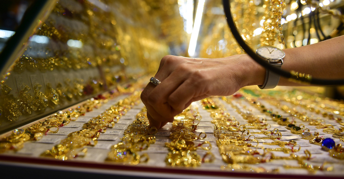 उच्च विन्दुले घटेको सुनको मूल्यमा ब्रेक, कति पुग्यो आज ?