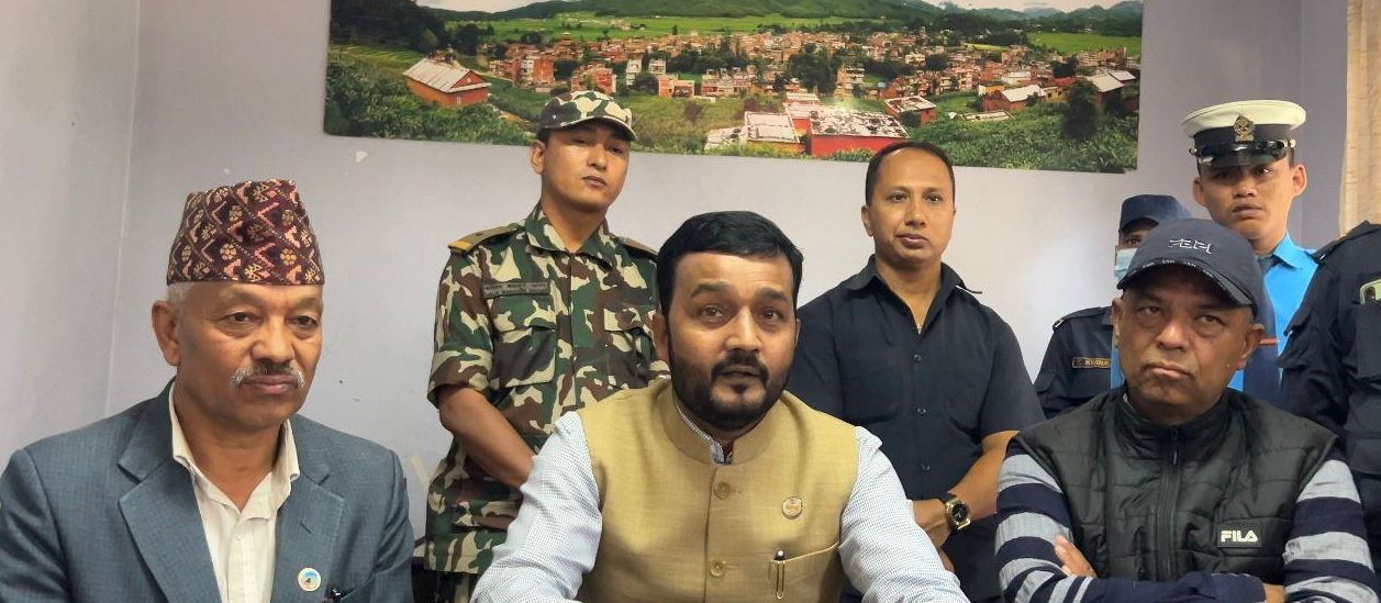 गुणस्तरीय खानेपानीको दीर्घकालीन समाधान खोज्दै मन्त्री यादव