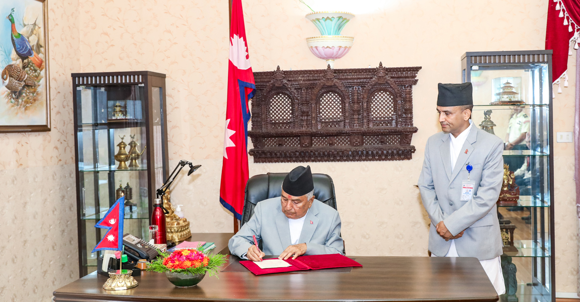 राष्ट्रपतिले बोलाए संसद् अधिवेशन