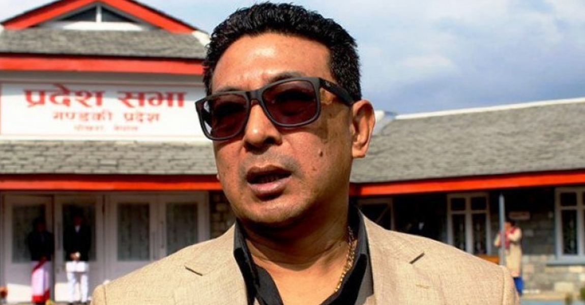 पक्राउ परे दीपक मनाङे