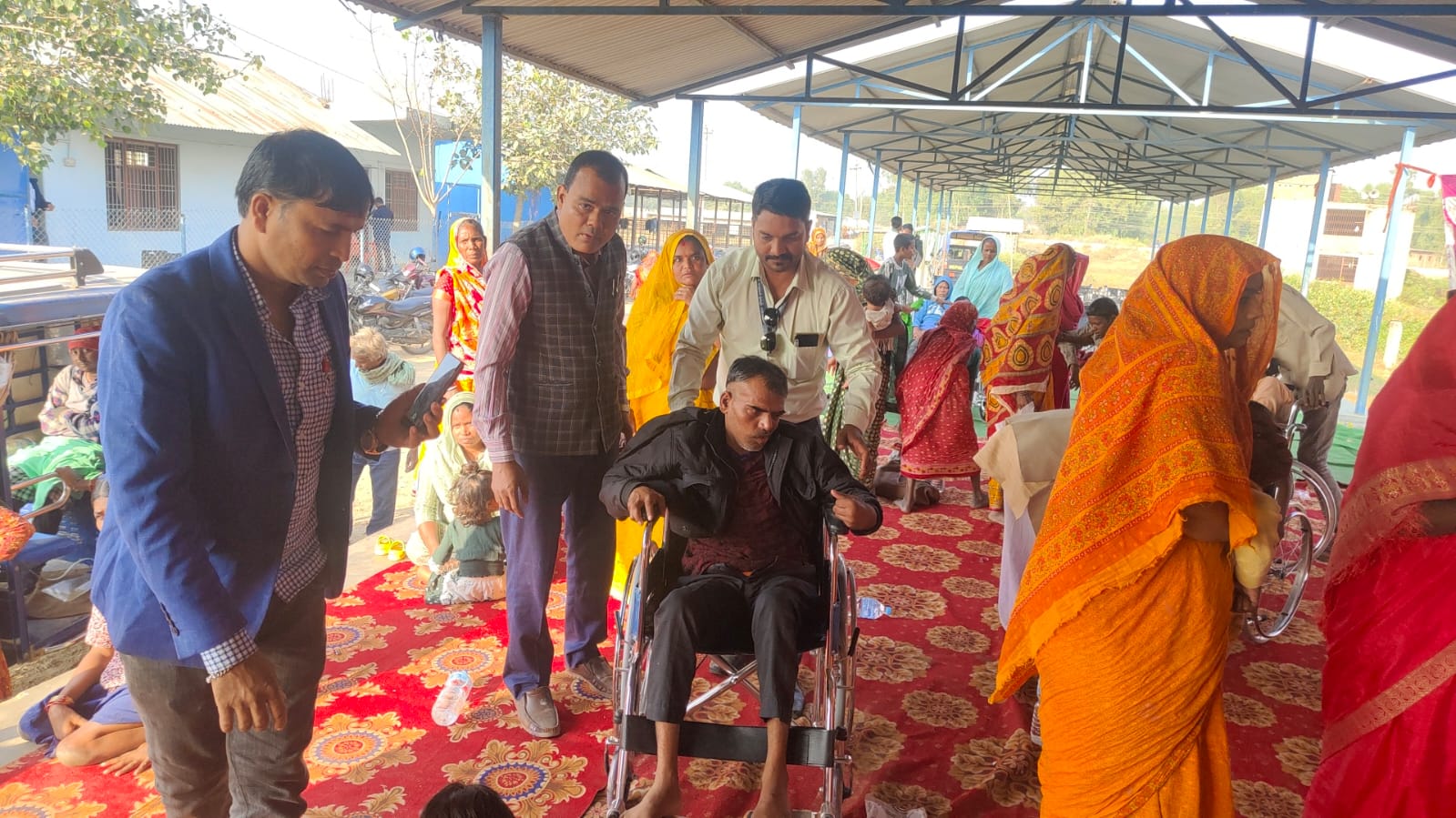 सगरमाथा लुम्बिनी इन्स्योरेन्सद्वारा अपांगता भएका व्यक्तिहरूलाई व्हील चेयर प्रदान