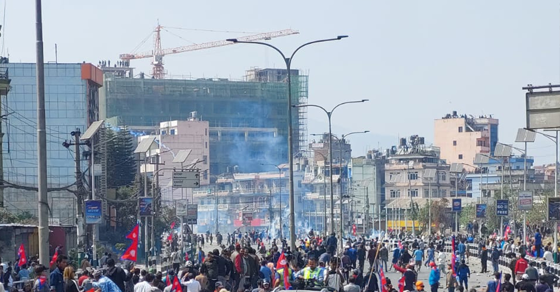 राजावादीको हिंसात्मक झडपमा २ जनाको मृत्यु ३५ घाइते