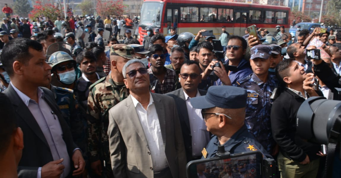 दोषीलाई कारबाहीको दायरामा ल्याउने गृहमन्त्रीको प्रतिबद्धता