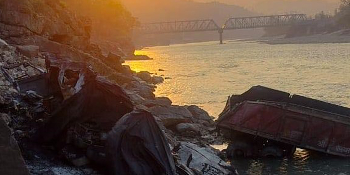 त्रिशूलीमा ट्रक खस्दा चालकको मृत्यु, सहचालक घाइते