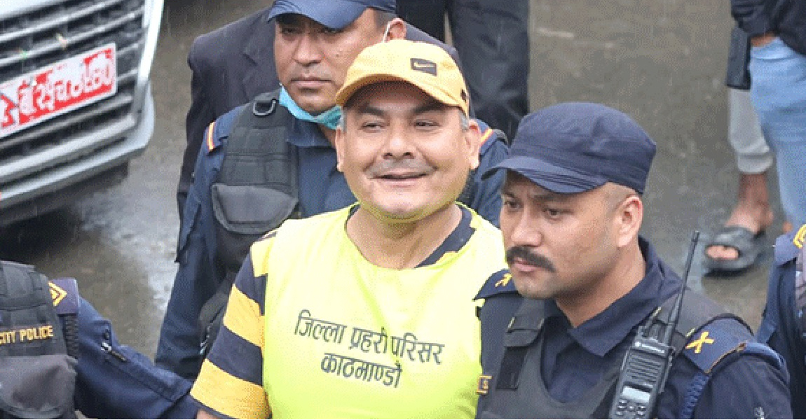 दुर्गा प्रसाईंविरुद्ध ज्यान मार्नेसहित चारवटा कसुरमा प्रहरीले थाल्यो अनुसन्धान, प्रहरीबाटै सामुहिक उजुरी