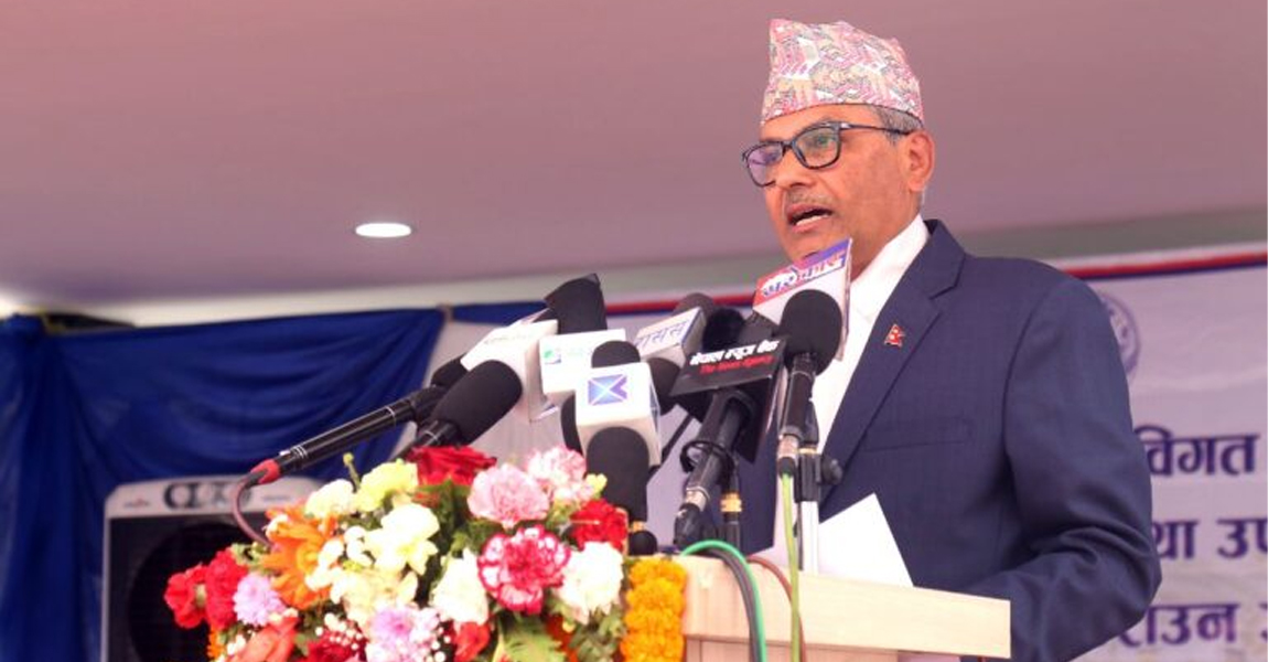 कोभिड र आपूर्ति सङ्कटबीच वित्तीय स्थायित्व जोगाउन सफल भयौं : गभर्नर अधिकारी