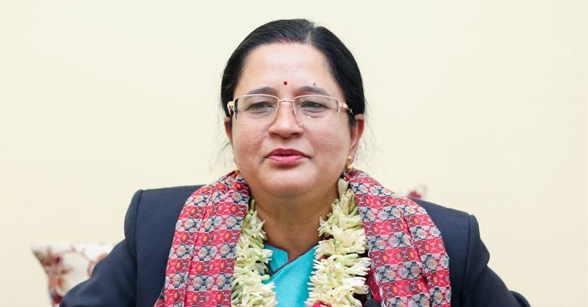 नीलमले बल्ल गरिन् घरको बीमा