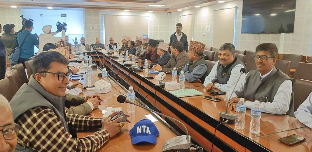 आन्दोलनरत शिक्षकका माग पूरा गर्दा सरकारलाई थपियो ८ अर्ब भार, उपचारमा छुट