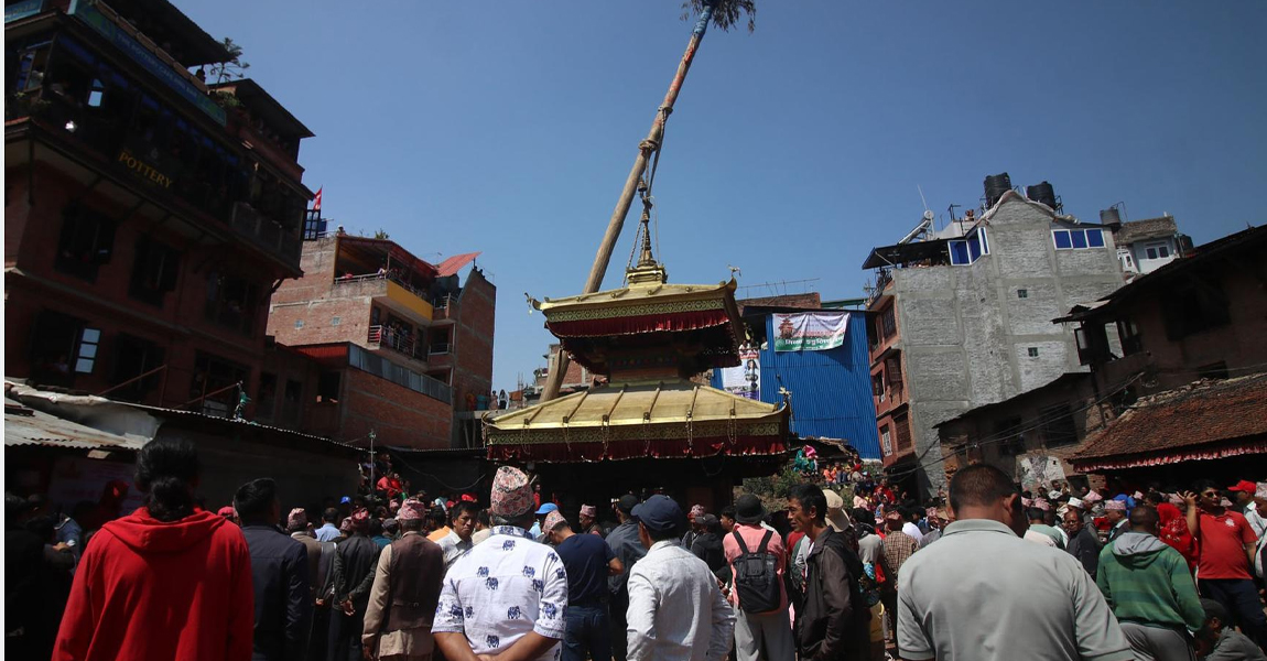 आज बिस्केट जात्राको अन्तिम दिन, हात नभएको लिङ्गो ढालियो