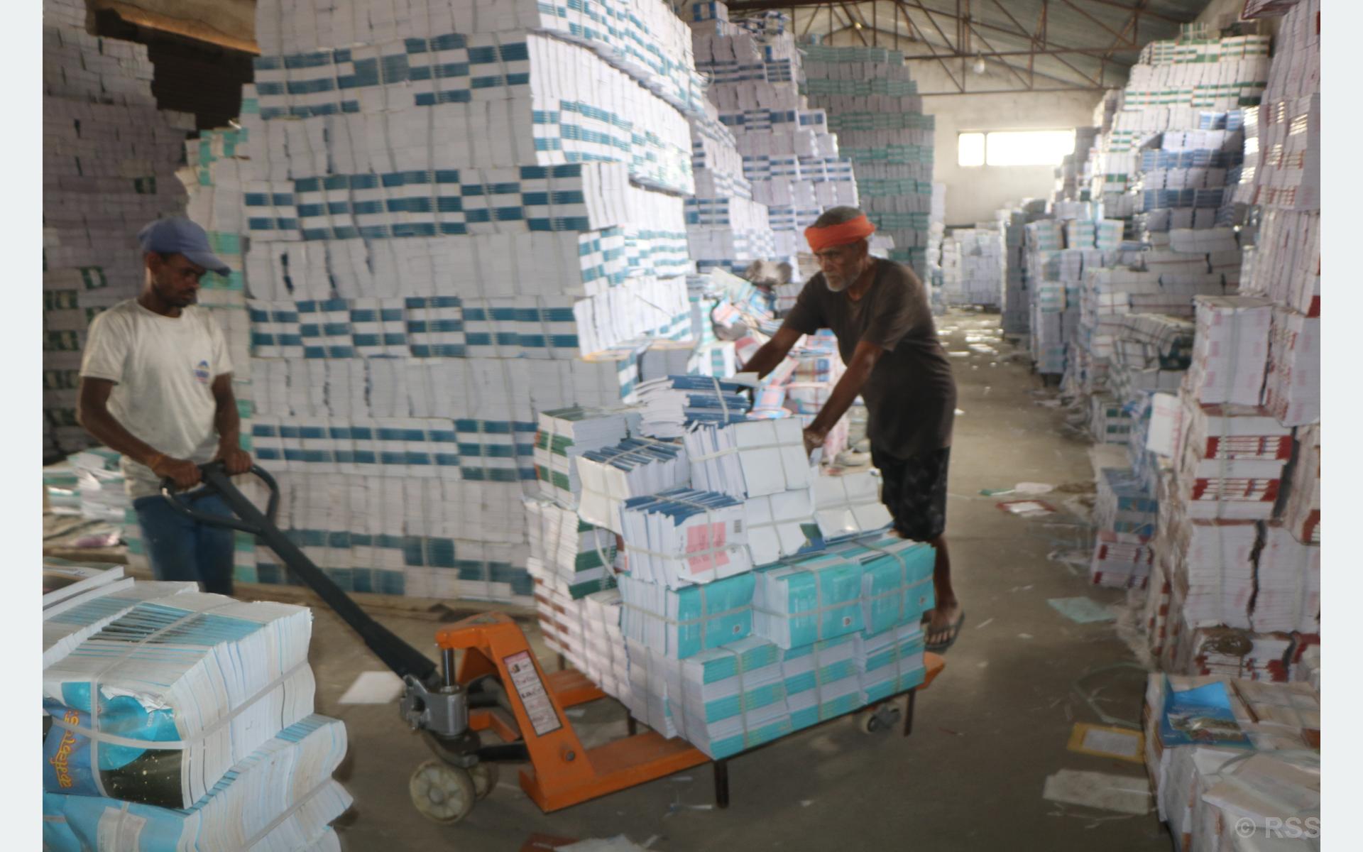 नयाँ शैक्षिकसत्र सुरु, पाठ्यपुस्तक पर्याप्त छन्ः जनक शिक्षा प्रादेशिक कार्यालय