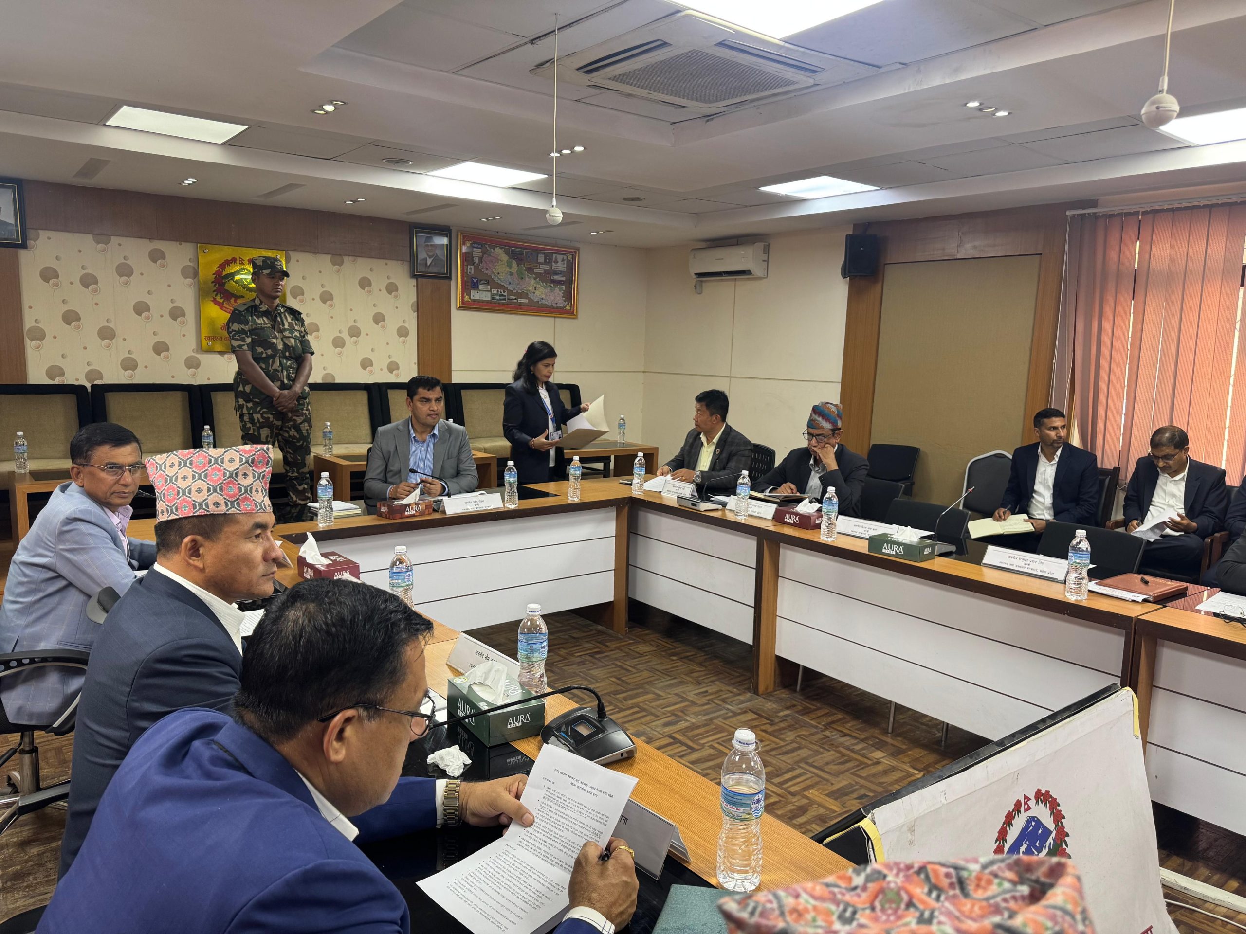 प्रदेशका मन्त्री र स्थानीय तह प्रमुखलाई स्वास्थ्य मन्त्री पौडेलले भने, मिलेर स्वास्थ्यका समस्या समाधानमा गरौं