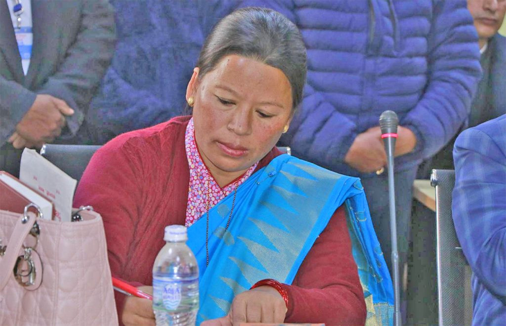 स्वर्णलक्ष्मी सहकारी ठगी प्रकरणः कांग्रेस सांसद माया राई पक्राउ, भोली अदालतमा उपस्थित गराइने