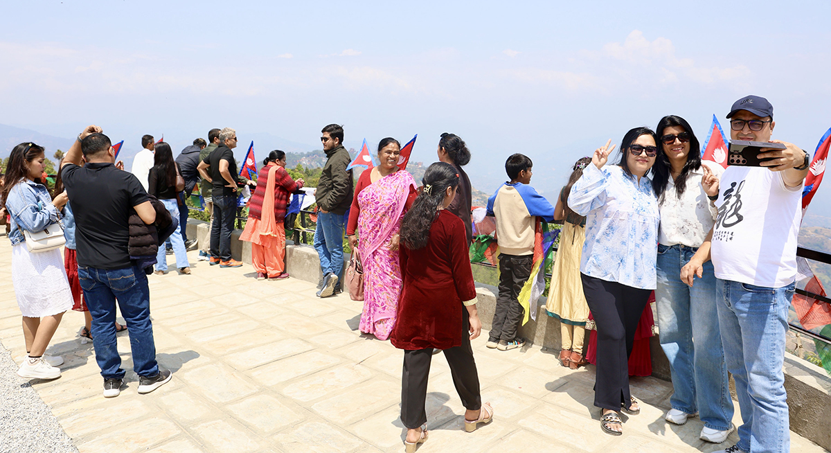 नयाँ वर्षको हर्ष (फोटो फिचर)