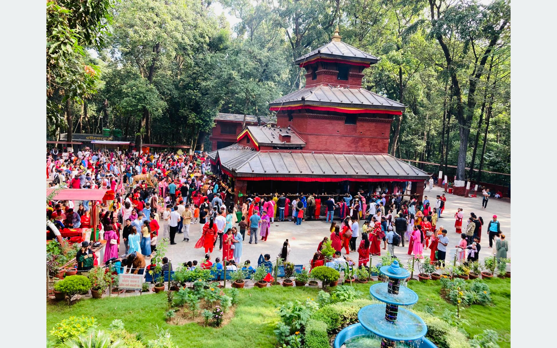 चैते दसैँमा कालिका मन्दिरमा पर्यटक बढे
