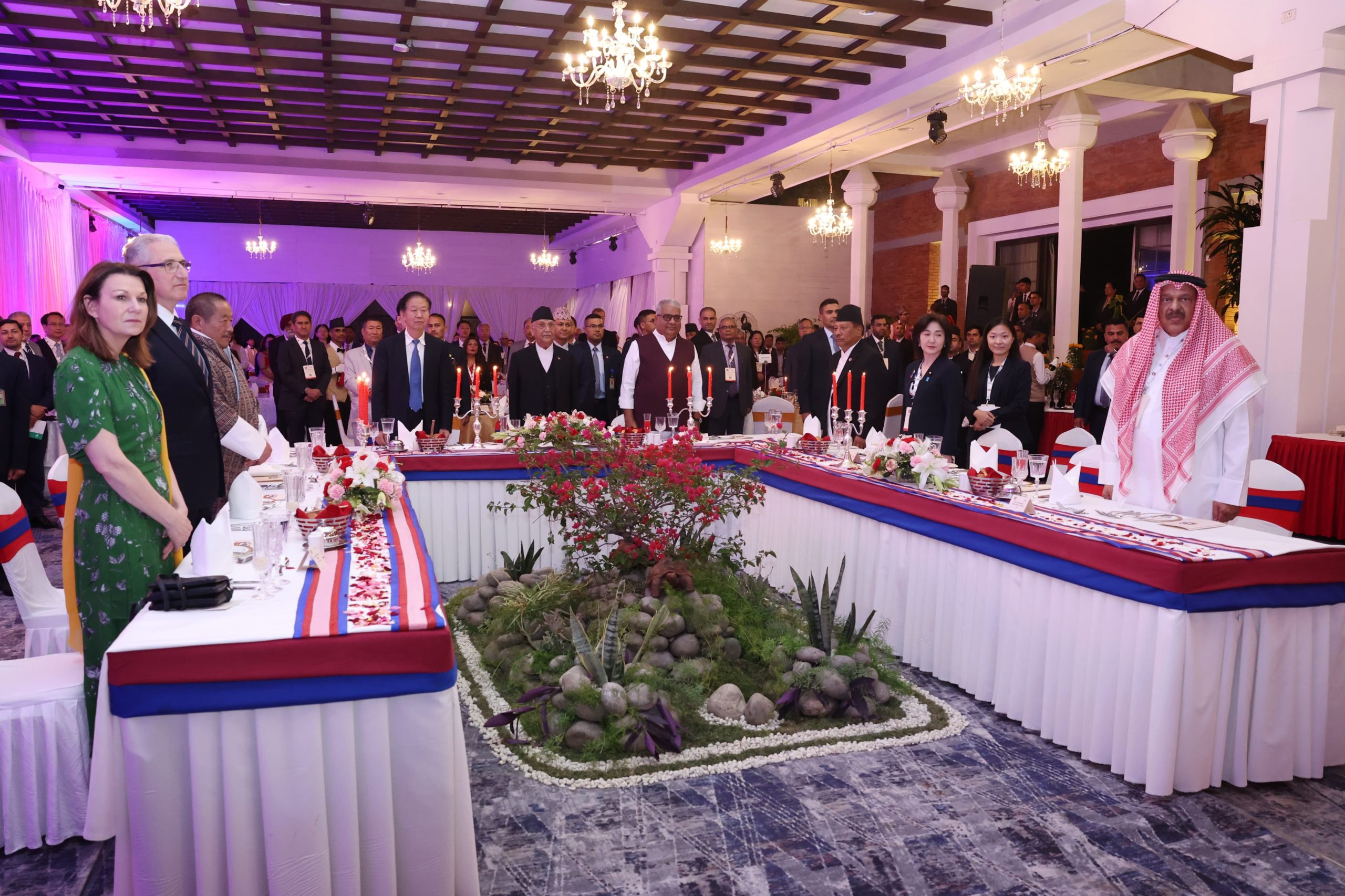 सगरमाथा संवादका पाहुनालाई प्रधानमन्त्रीद्वारा रात्रिभोज