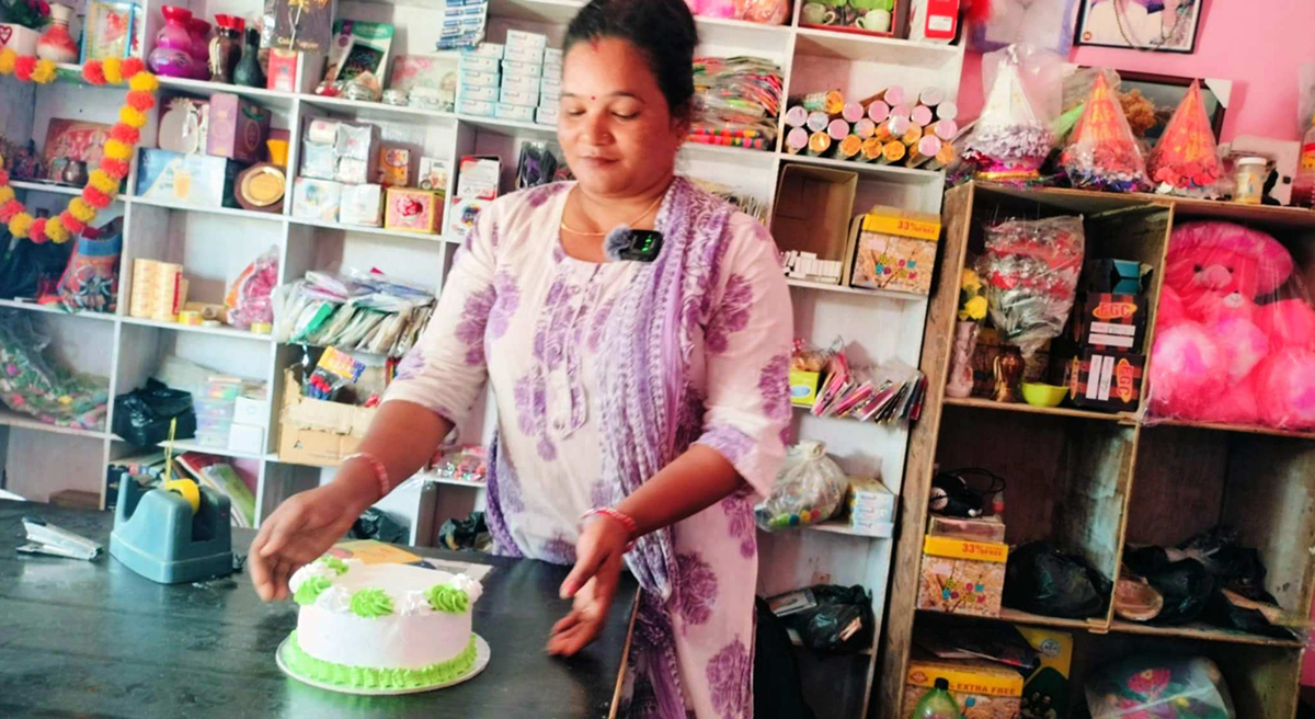 कोरोनाले बेरोजगार बनाएपछि युट्युबबाट सीप सिकेर उद्यमी बनेकी बसन्ती