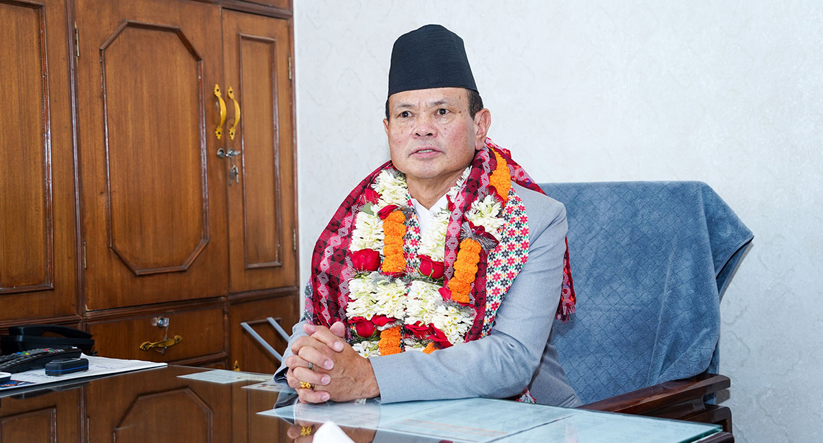 पदबहाली गर्दै ऊर्जा राज्यमन्त्री गर्बुजाले भने– देश र जनताका पक्षमा काम गर्छु