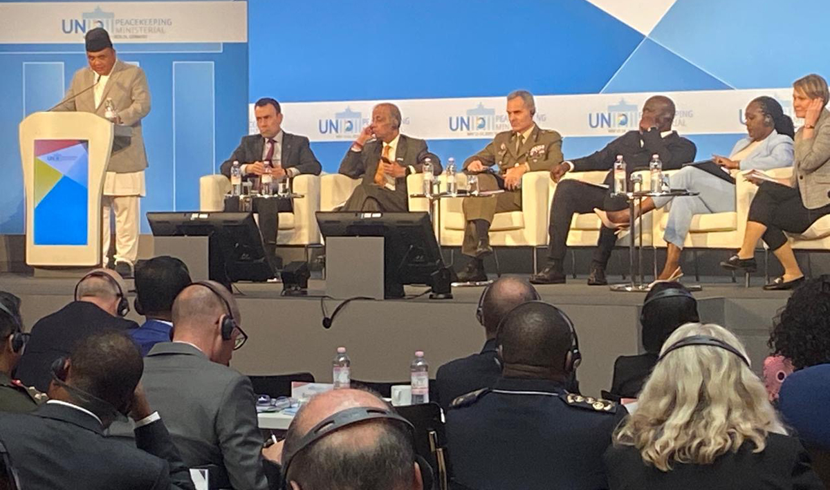 राष्ट्रसङ्घीय शान्ति मिशनमा दश हजार सैनिक खटाउन तयार छौँ : रक्षामन्त्री राई