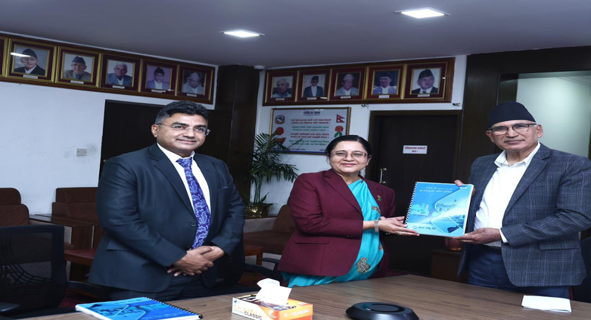 राष्ट्र बैंकद्वारा पूर्वबजेटकालीन समीक्षा प्रतिवेदन अर्थ मन्त्रालयमा पेस